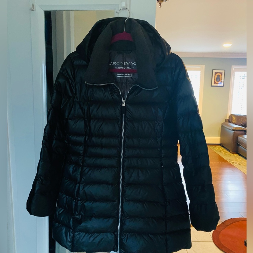 Andrew Marc women warm winter jacket size Medium